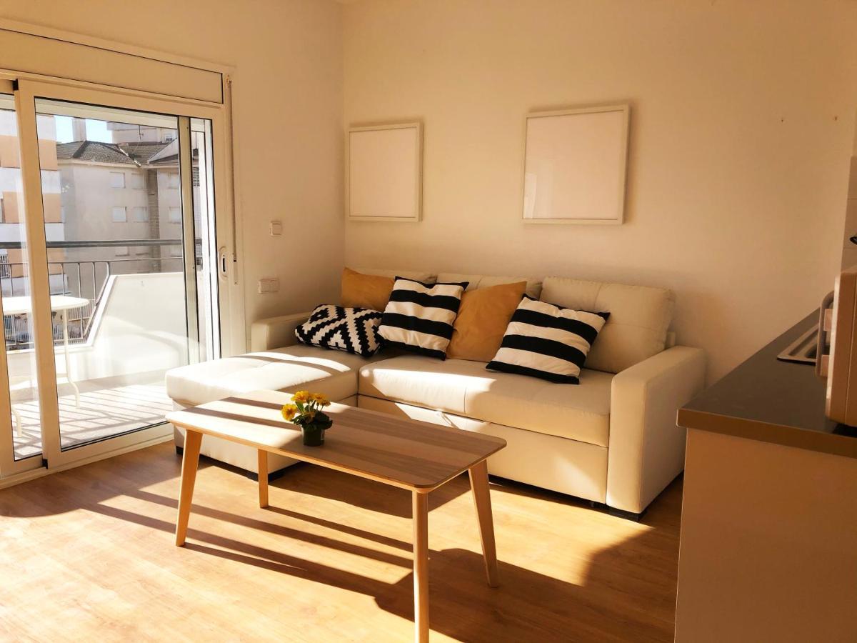 Lovely Seaside Apartment In Front Of Calafell Beach And Cunit Beach Segur de Calafell Exterior photo