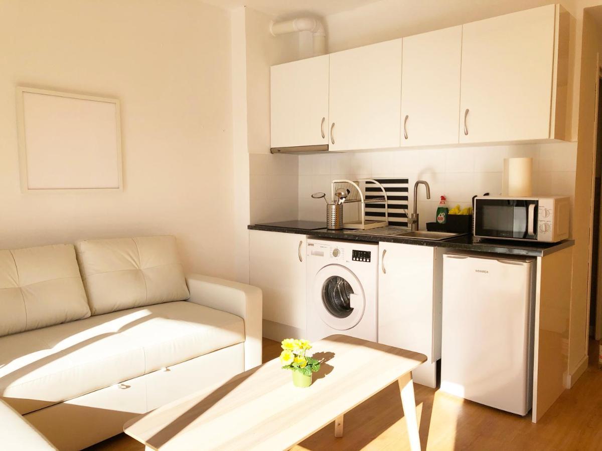 Lovely Seaside Apartment In Front Of Calafell Beach And Cunit Beach Segur de Calafell Exterior photo
